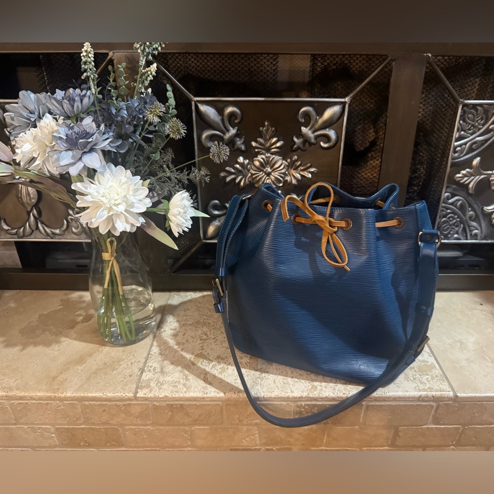 Beautiful authentic blue Louis Vuitton Noe bag